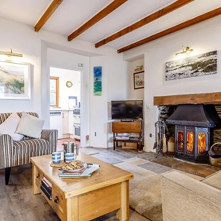 4 Bed In Polruan Pc060 Fowey